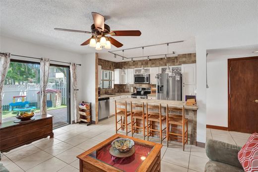 Townhouse in North Miami Beach, Miami-Dade