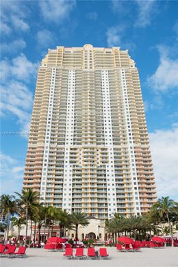 Complexes résidentiels à Sunny Isles Beach, Comté de Miami-Dade