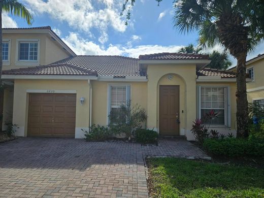 Villa in Oakland Park, Broward County
