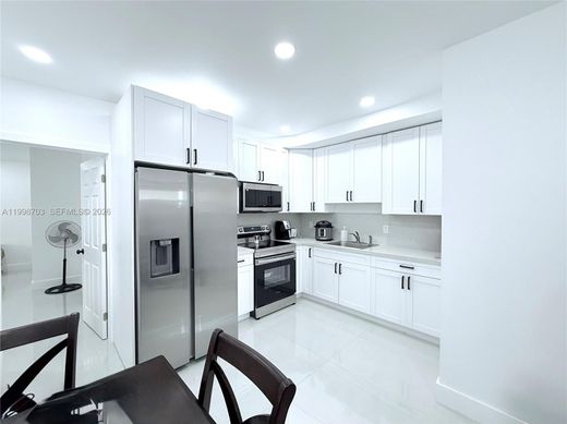 Villa in Hialeah, Miami-Dade