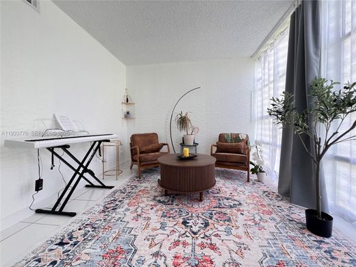 Complexes résidentiels à Hallandale Beach, Comté de Broward