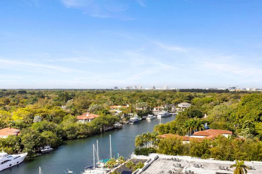 Residential complexes in Coral Gables, Miami-Dade