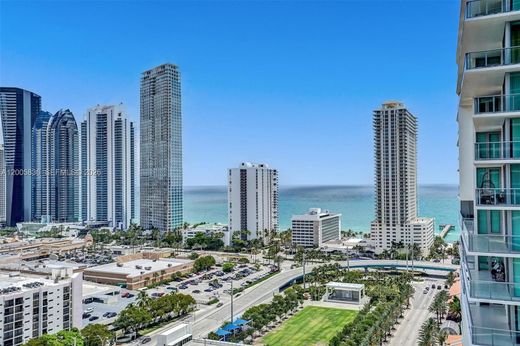 Residential complexes in Sunny Isles Beach, Miami-Dade