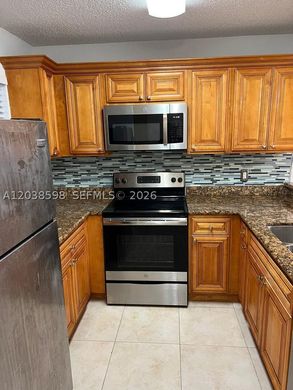 Residential complexes in West Palm Beach, Palm Beach