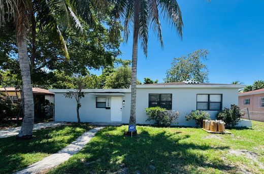 ﻓﻴﻼ ﻓﻲ North Miami Beach, Miami-Dade County