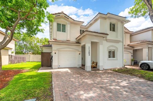 Villa in Doral, Miami-Dade County
