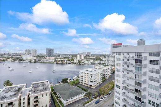 Wohnkomplexe in Hallandale Beach, Broward County