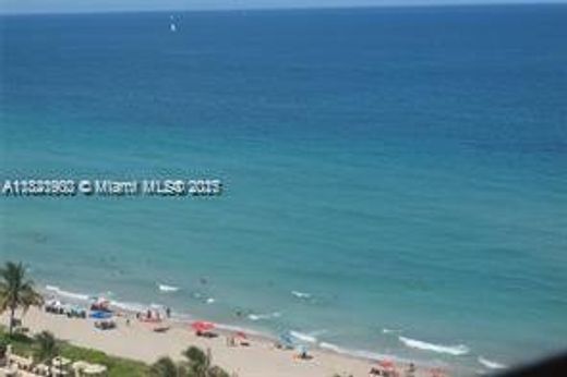 Residential complexes in Hallandale, Broward County