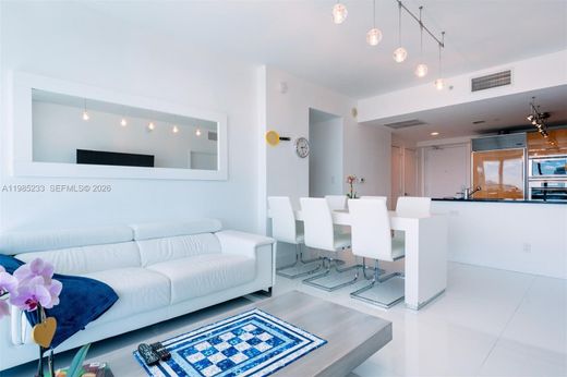 Residential complexes in Miami Beach, Miami-Dade