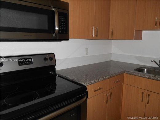 Doral, Miami-Dade Countyのアパートメント・コンプレックス