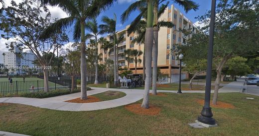 Kamienica w Sunny Isles Beach, Miami-Dade County
