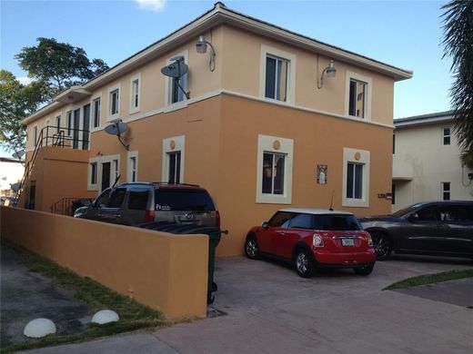 Complexes résidentiels à Coral Gables, Comté de Miami-Dade