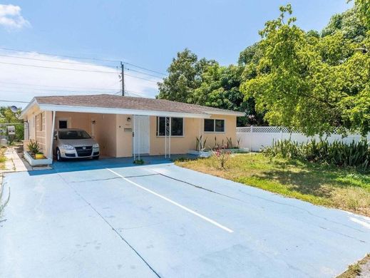 Villa in Oakland Park, Broward County