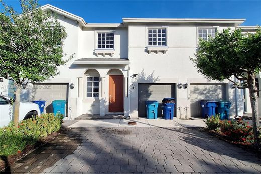 城市独宅  Miami Gardens, Miami-Dade County