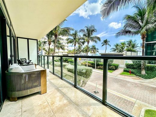 Residential complexes in Hollywood, Broward County