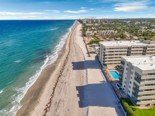 Residential complexes in Hillsboro Beach, Broward County