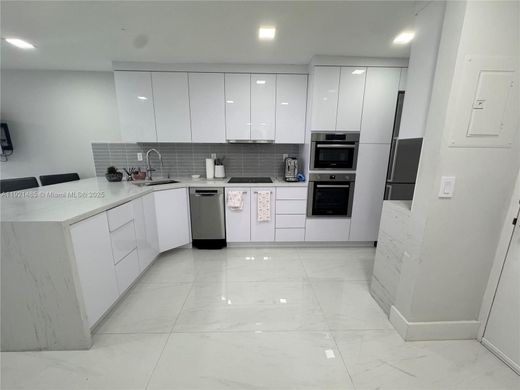 Kamienica w Miami Beach, Miami-Dade County