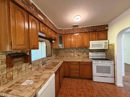 Villa in North Miami, Miami-Dade