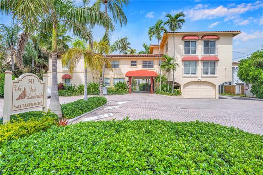 Residential complexes in Fort Lauderdale, Broward County