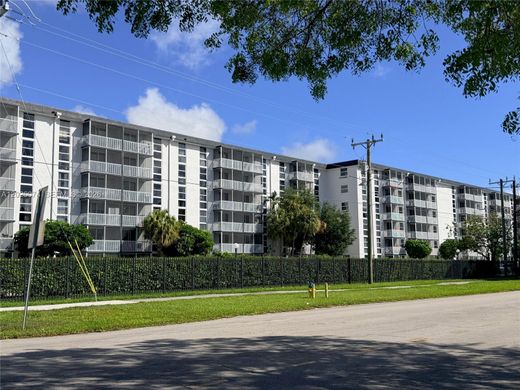 Kamienica w North Miami Beach, Miami-Dade County
