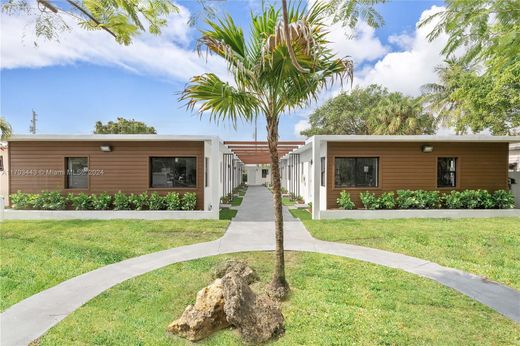 Residential complexes in Hollywood, Broward County