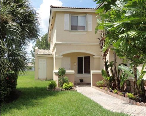 Townhouse in Miami, Miami-Dade