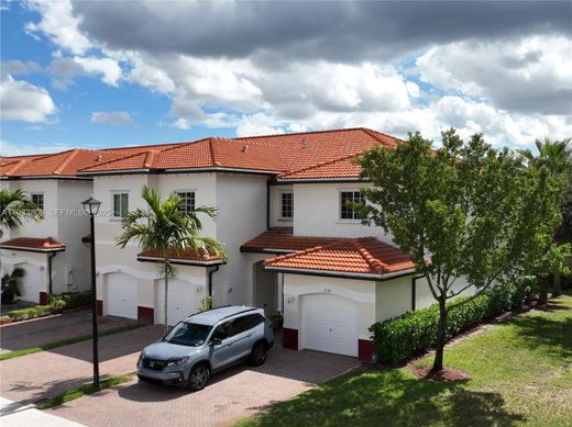 Townhouse in Lauderdale Lakes, Broward County