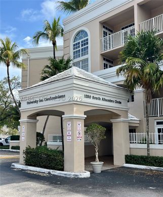 Complesso residenziale a Coral Gables, Miami-Dade County
