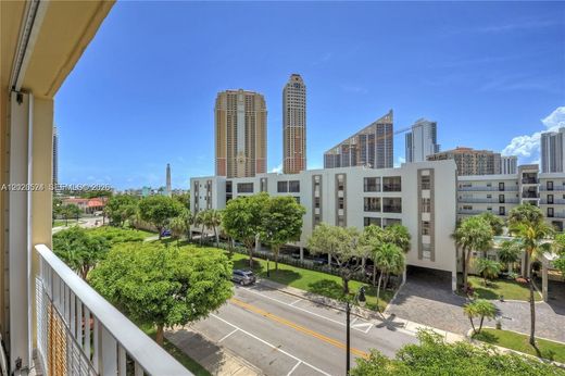 Kamienica w Sunny Isles Beach, Miami-Dade County