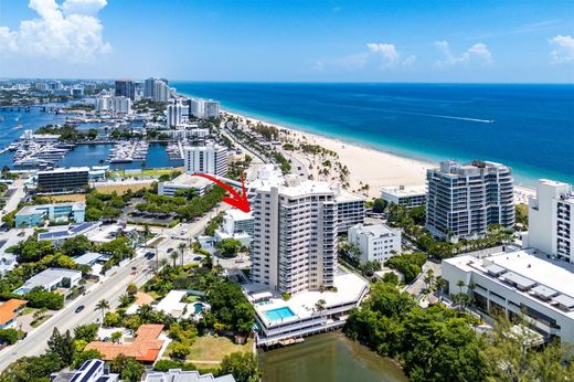 Residential complexes in Fort Lauderdale, Broward County
