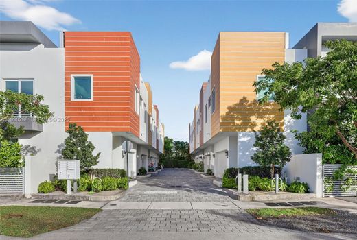 ‏בית בעיר ב  Fort Lauderdale, Broward County