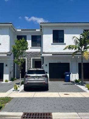 تاون هاوس ﻓﻲ Homestead, Miami-Dade County