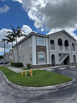Residential complexes in Homestead, Miami-Dade