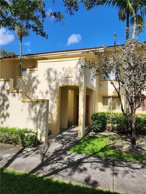 Residential complexes in Davie, Broward County