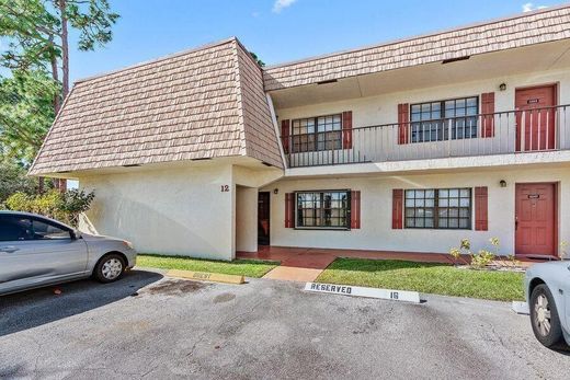 Residential complexes in Greenacres City, Palm Beach