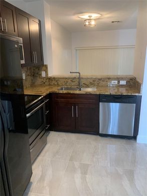 Townhouse in Pembroke Pines, Broward County