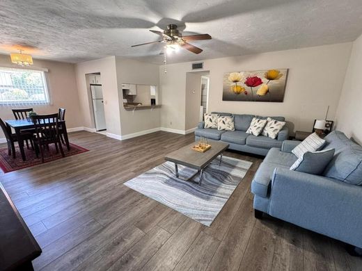 Residential complexes in Okeechobee, Okeechobee County