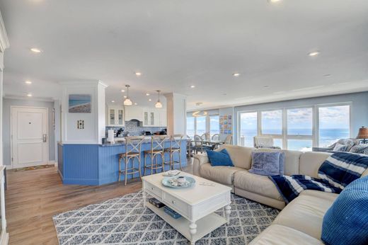 Residential complexes in Boca Raton, Palm Beach