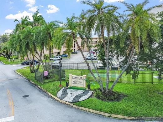 Komplex apartman Miami, Miami-Dade County