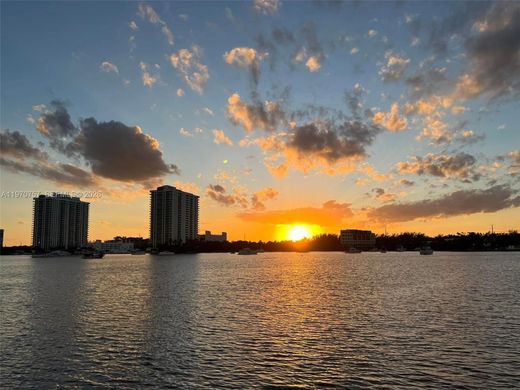Wohnkomplexe in Aventura, Miami-Dade County
