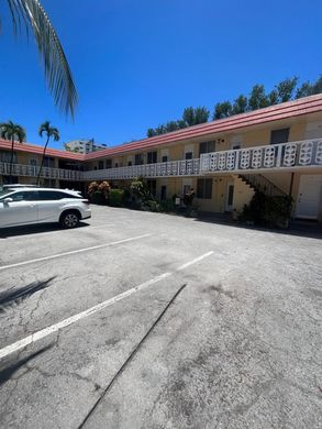 Residential complexes in Miami Beach, Miami-Dade