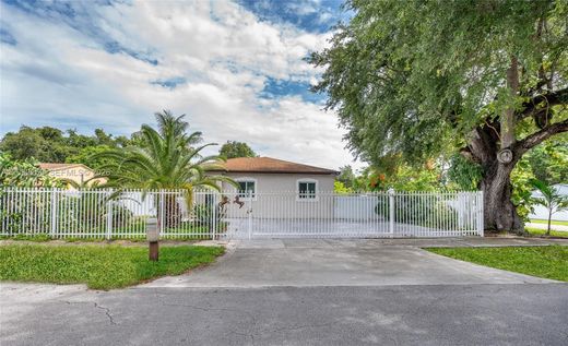 Villa in Miami Heights Trailer Park, Miami-Dade