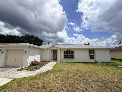 Villa Port Saint Lucie, Saint Lucie County