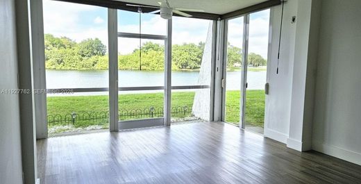 公寓楼  Davie, Broward County