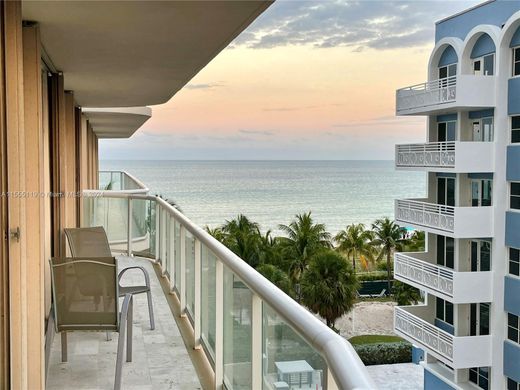 公寓楼  Surfside, Miami-Dade County