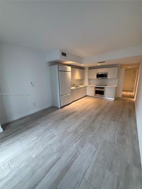Kamienica w Miami, Miami-Dade County