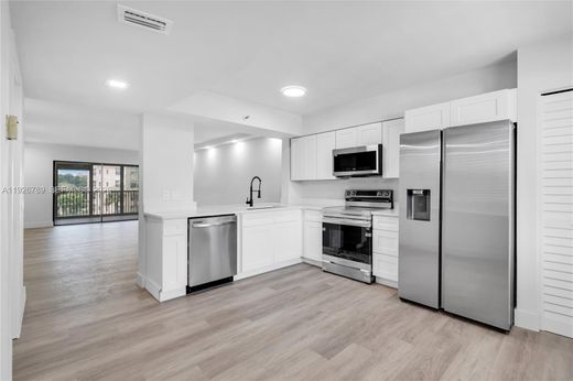 Residential complexes in Delray Beach, Palm Beach