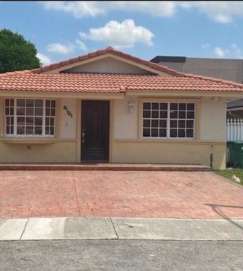 Villa in Hialeah Gardens, Miami-Dade