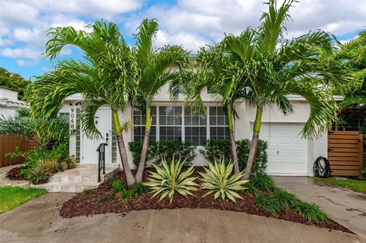 Willa w Surfside, Miami-Dade County