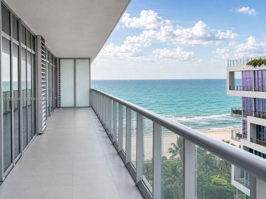 Residential complexes in Miami Beach, Miami-Dade